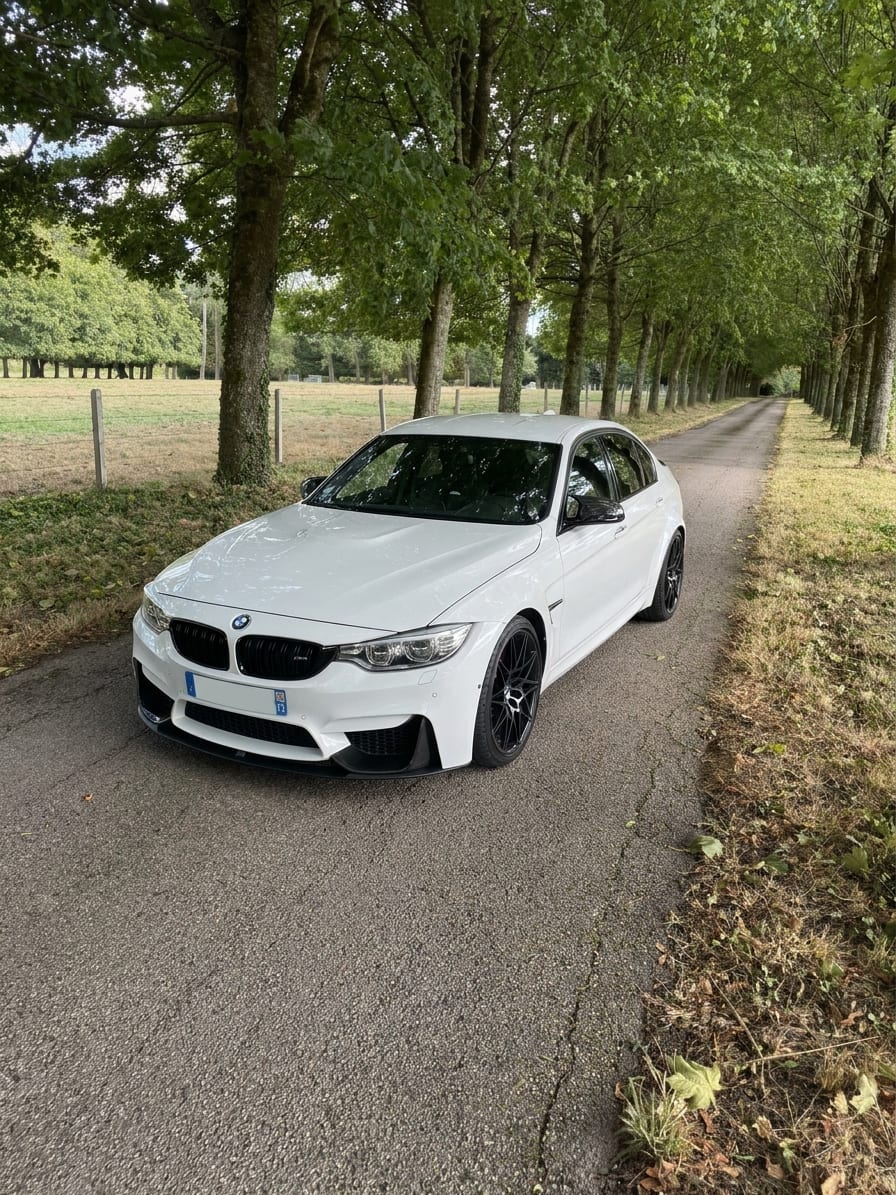 Après : la même allée avec une BMW M3